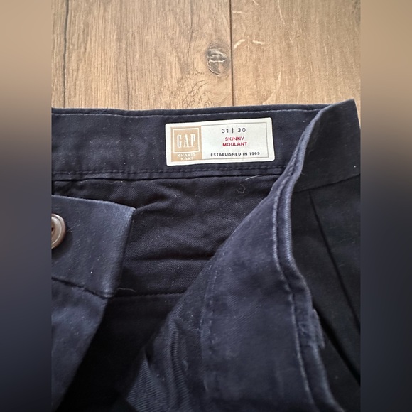 GAP Men’s Skinny Khaki’s - Picture 5 of 5